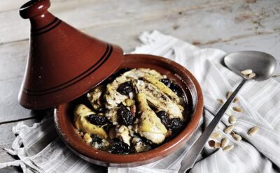 Tajine di pollo alla frutta secca