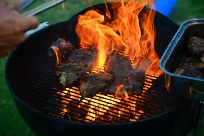 Come scegliere un barbecue: tipologie e consigli